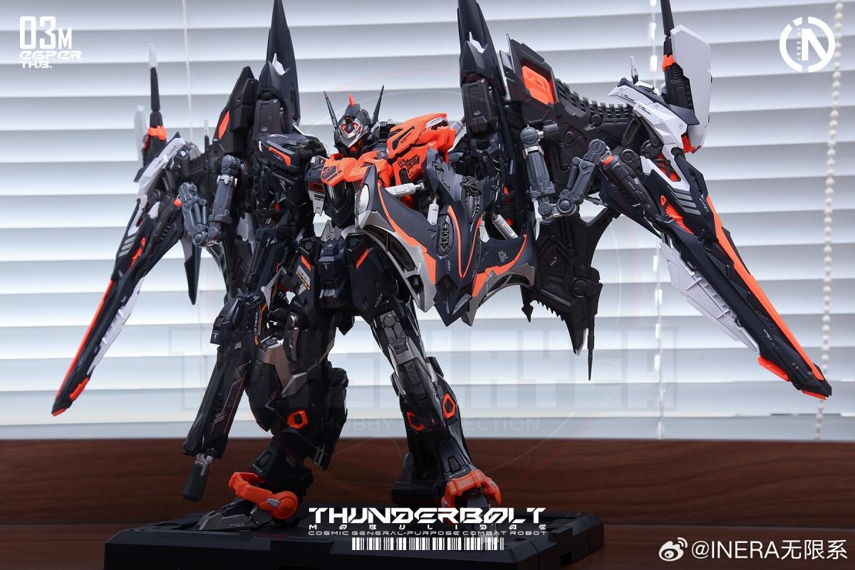 IN ERA-Infinity Nova 1/100 Extreme speed Thunderbolt Manta Ray (New Color Ver)Model Kit